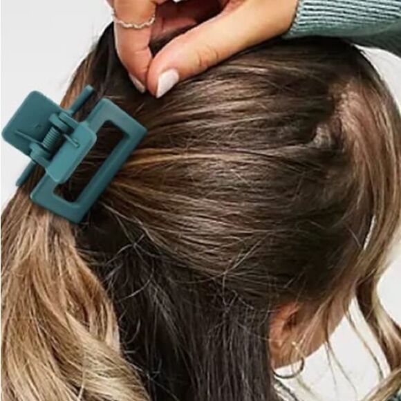 New matte hair clips set of 4